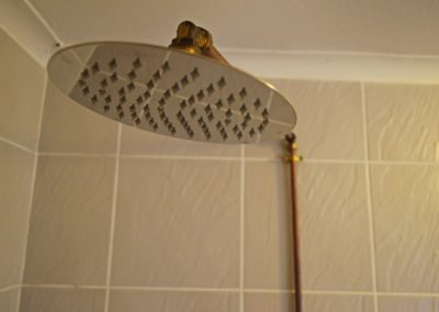 Country Lane ROOM 2 shower
